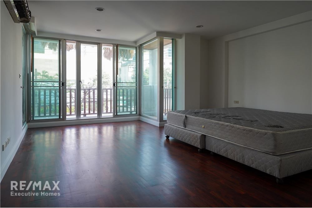 Renovated 4BR 4BA Condo with Maid's Room for Rent in Pet-Friendly Sathorn - 275sqm at 130K 31