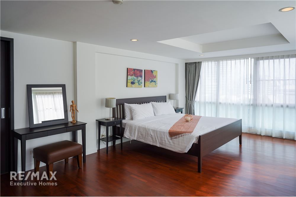 Renovated 4BR 4BA Condo with Maid's Room for Rent in Pet-Friendly Sathorn - 275sqm at 130K 6