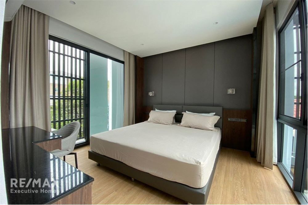 Luxurious 4BR 3-Story Detached House with Private Pool in St. Andrews for Rent at 150K 6
