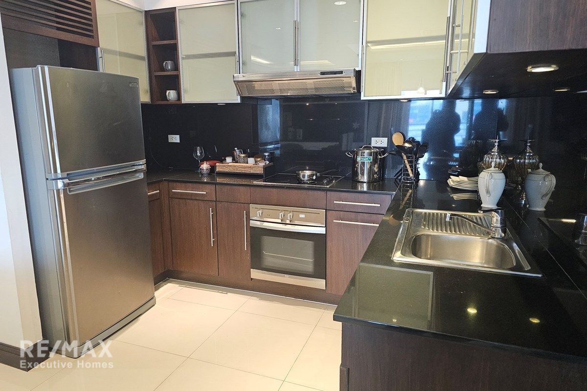 Luxury 3+1BR Condo for Rent in Ploenchit CBD - 7 Mins Walk to BTS Chit Lom 4