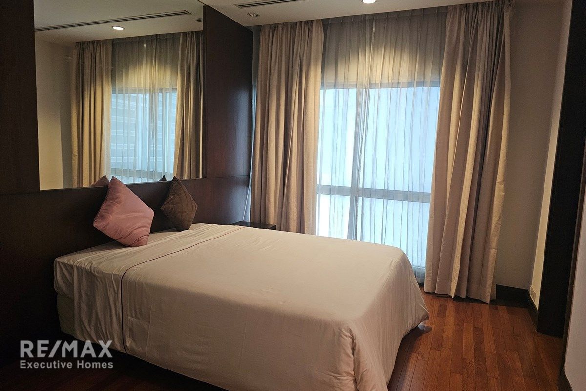 Luxury 3+1BR Condo for Rent in Ploenchit CBD - 7 Mins Walk to BTS Chit Lom 6