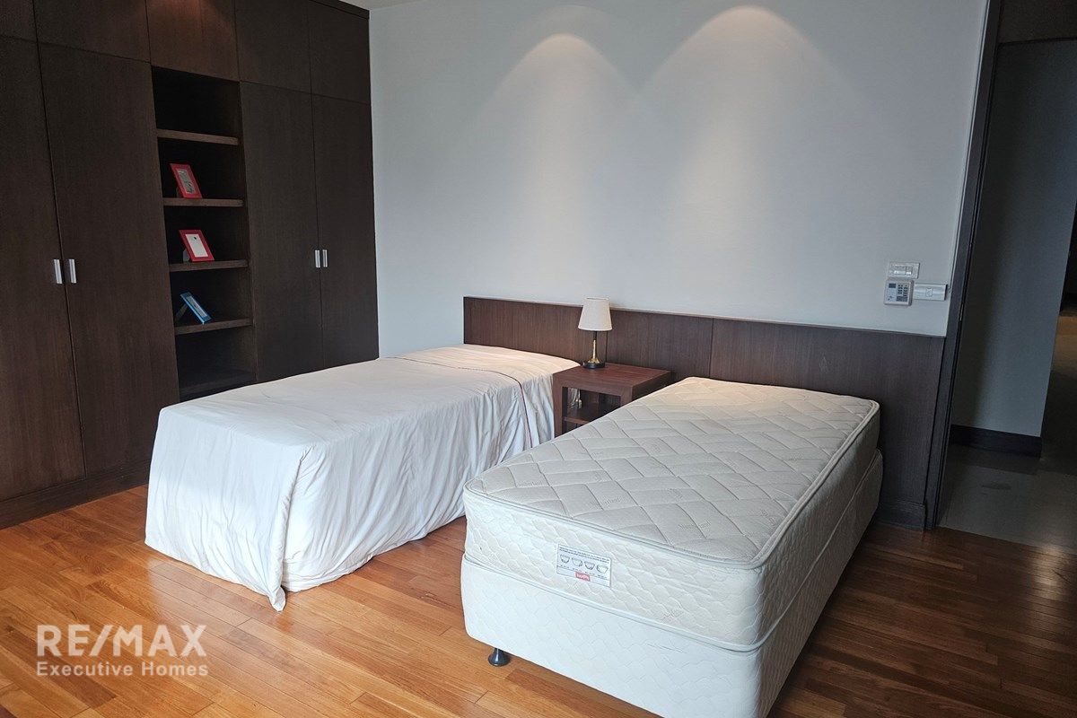 Luxury 3+1BR Condo for Rent in Ploenchit CBD - 7 Mins Walk to BTS Chit Lom 7