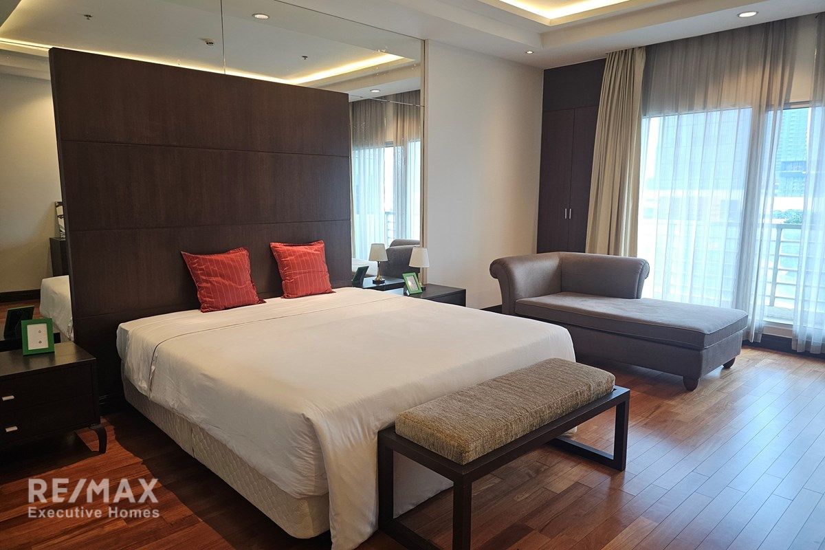 Luxury 3+1BR Condo for Rent in Ploenchit CBD - 7 Mins Walk to BTS Chit Lom 8