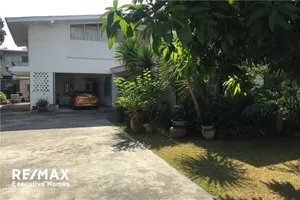 single-house-for-sale-with-garden-at-sukhumvit-31-good-locaction-location-phrompong-920071001-6098