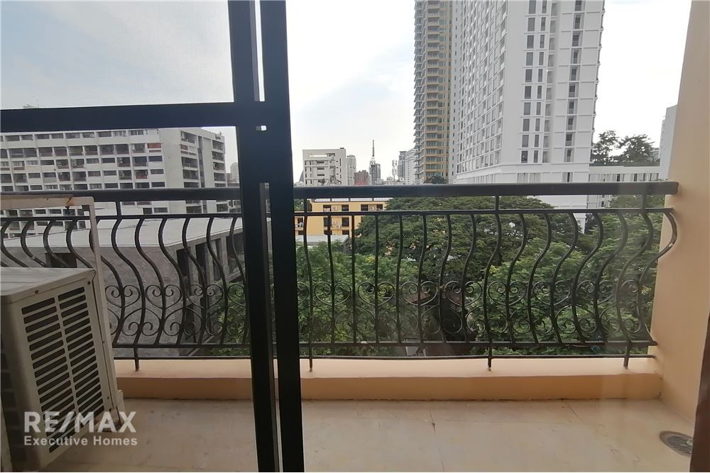 Spacious 3 Beds For Sale Prime Mansion Phrompong 11