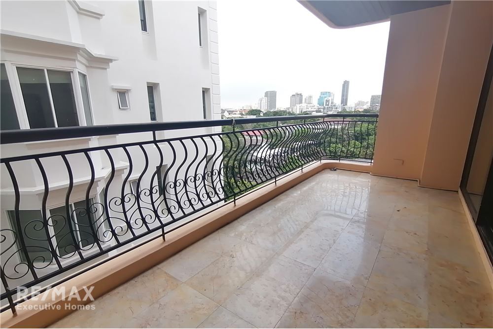 Spacious 3 Beds For Sale Prime Mansion Phrompong 15