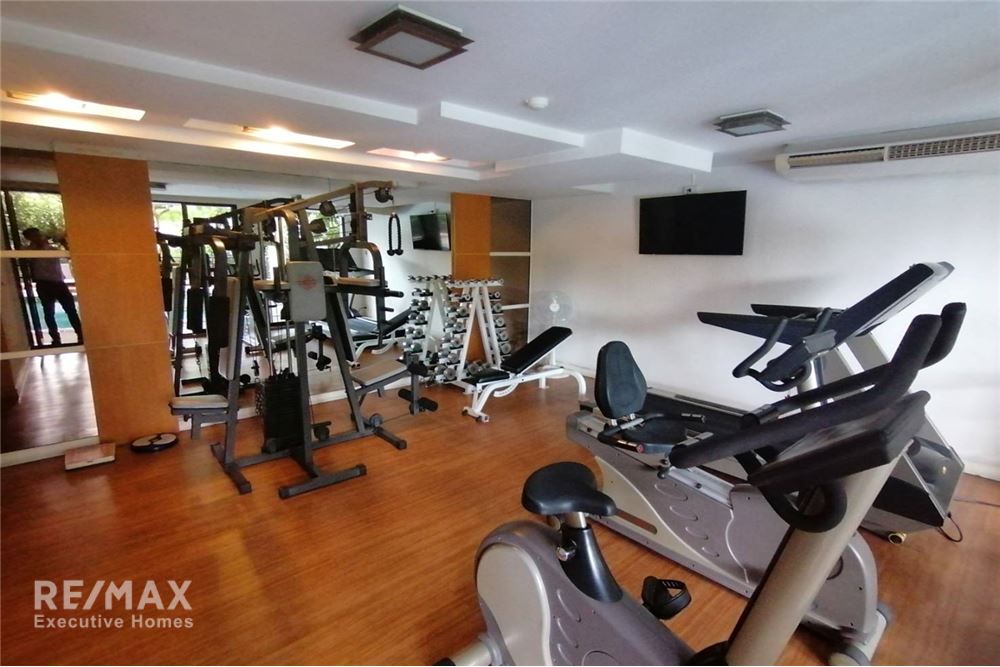 Spacious 3 Beds For Sale Prime Mansion Phrompong 24