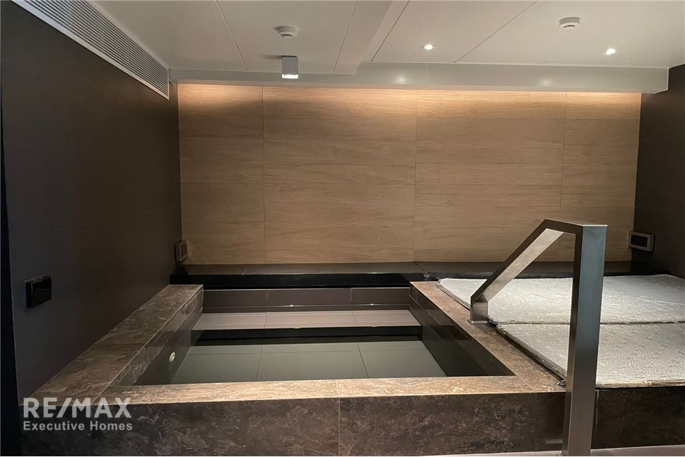3-Bedroom Condo for Rent 145K+VAT on 19th Floor in Sukhumvit 39 15
