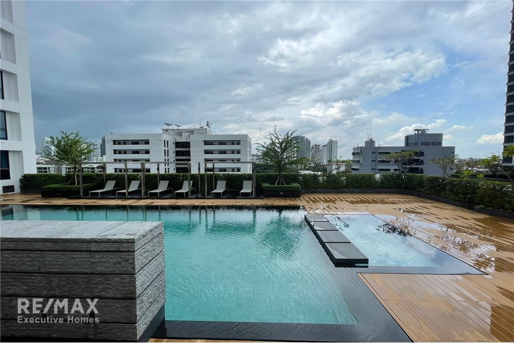3-Bedroom Condo for Rent 145K+VAT on 19th Floor in Sukhumvit 39 16