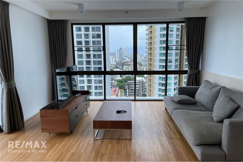 3-Bedroom Condo for Rent 145K+VAT on 19th Floor in Sukhumvit 39 2