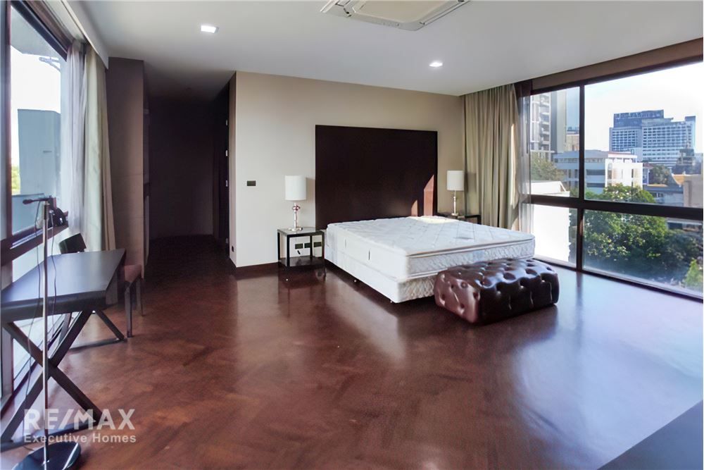 Modern 2BR Condo for Rent 100K | 180sqm | 500m to BTS Ekkamai 12