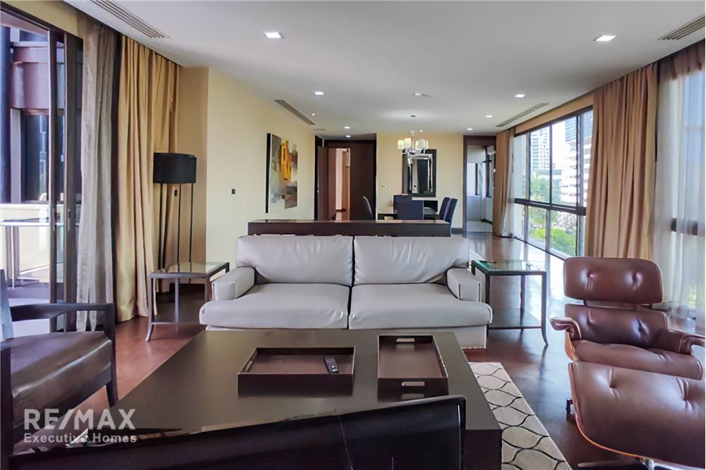 Modern 2BR Condo for Rent 100K | 180sqm | 500m to BTS Ekkamai 3