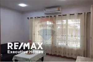 new-renovated-townhouse-4-bedroom-sukhumvit-71-920071001-9447