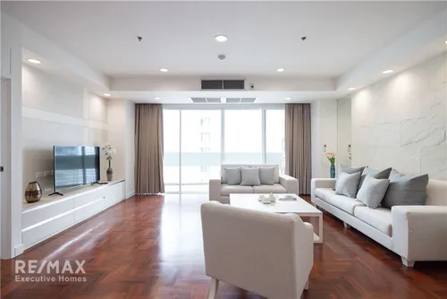 renovated-3-bedroom-pet-friendly-condo-for-rent-on-sukhumvit-24-920071001-9681