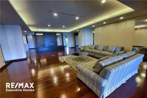 penthouse-unit-4beds-maid-big-balcony-in-sathon-920071001-9953