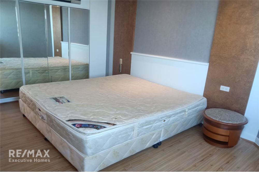 Spacious Pet Friendly Sukhumvit 24 Phrom Pong 10