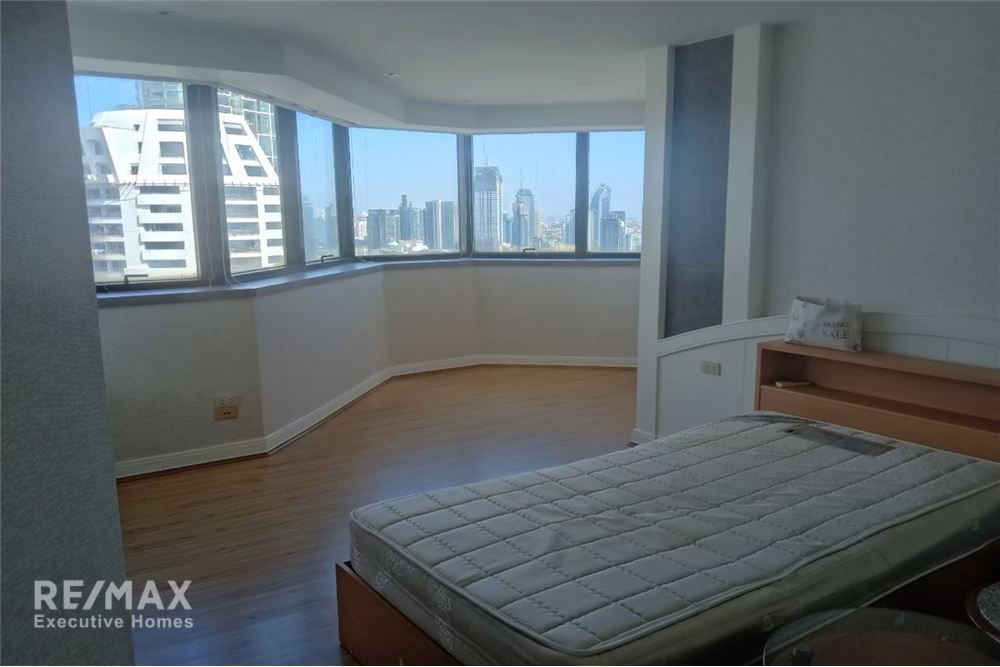 Spacious Pet Friendly Sukhumvit 24 Phrom Pong 15