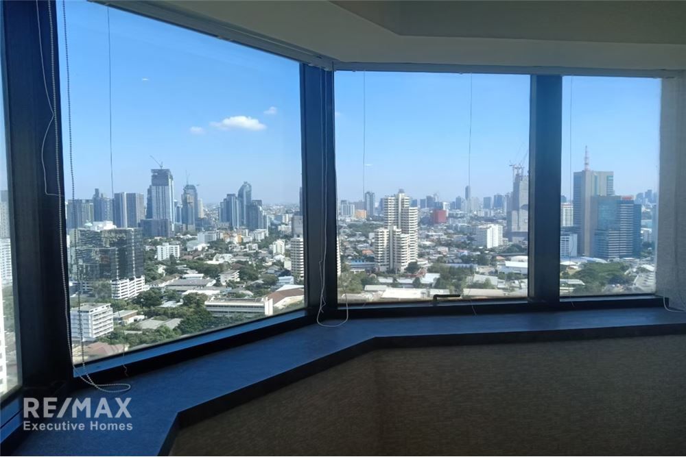 Spacious Pet Friendly Sukhumvit 24 Phrom Pong 17