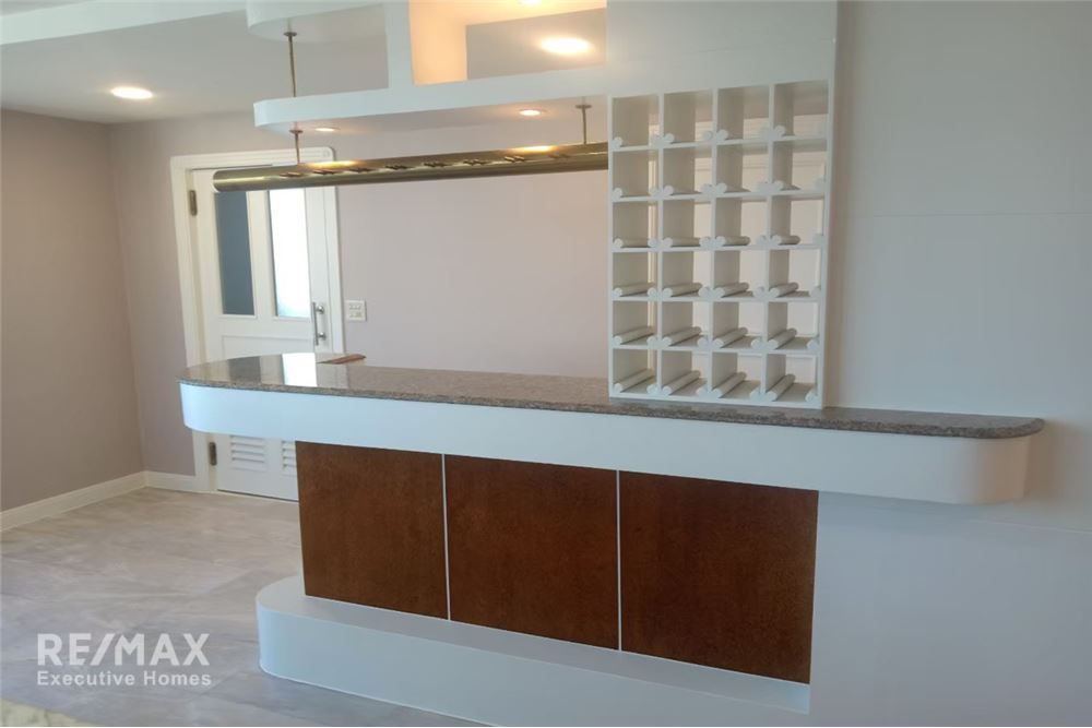 Spacious Pet Friendly Sukhumvit 24 Phrom Pong 6