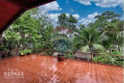 Luxury Boutique Hotel for Rent in Nong Pla Lai, Pattaya 12