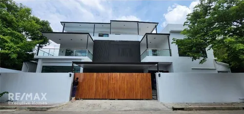 spacious-home-office-for-rent-in-phra-kanong-perfect-for-your-business-920071019-163