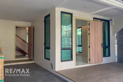 modern-townhouse-for-rent-near-phrom-phong-bts-station-in-thonglor-sukhumvit-area-920071049-1001