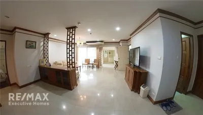 stylish-3-bedroom-condo-for-sale-at-fifty-fifth-tower-just-5-mins-walk-to-bts-thong-lo-920071049-1107