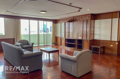 spacious-3-bedroom-condo-for-rent-near-bts-ekkamai-on-sukhumvit-63-920071049-1143