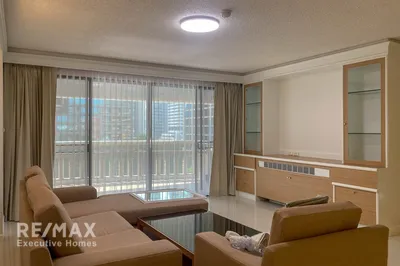 chic-2-bedroom-condo-for-rent-cat-friendly-near-bts-chit-lom-920071049-1145