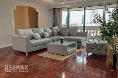 spacious-4-bedroom-condo-for-rent-near-bts-phrom-phong-sukhumvit-920071049-1152