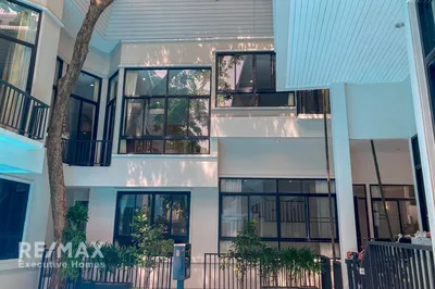 spacious-4-bedroom-townhouse-for-rent-near-bts-thonglor-sukhumvit-rama-4-920071049-1161