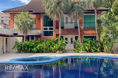 stunning-detached-house-for-rent-with-private-swimming-pool-near-bts-ekkamai-sukhumvit-63-920071049-1214