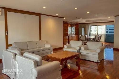 4-bedroom-condo-for-rent-near-bts-nana-asoke-on-sukhumvit-close-to-nist-920071049-1223