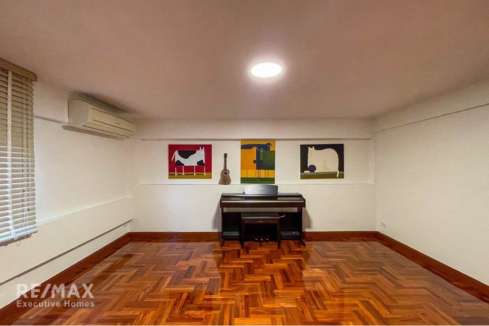 4BR Detached House for Rent Near BTS Thonglor, Sukhumvit - Pet Friendly 12