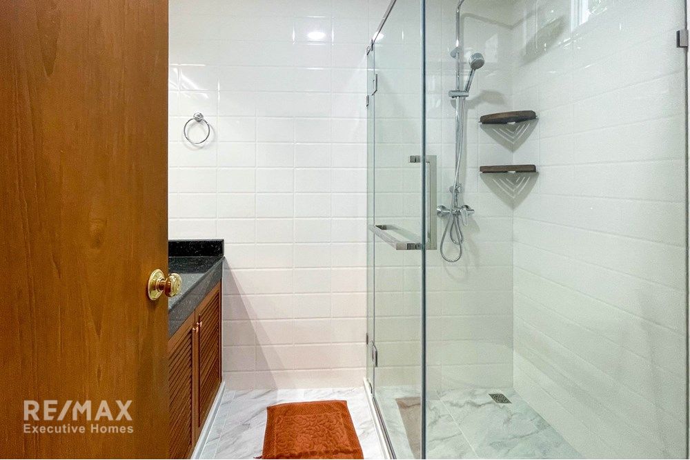 4BR Detached House for Rent Near BTS Thonglor, Sukhumvit - Pet Friendly 18