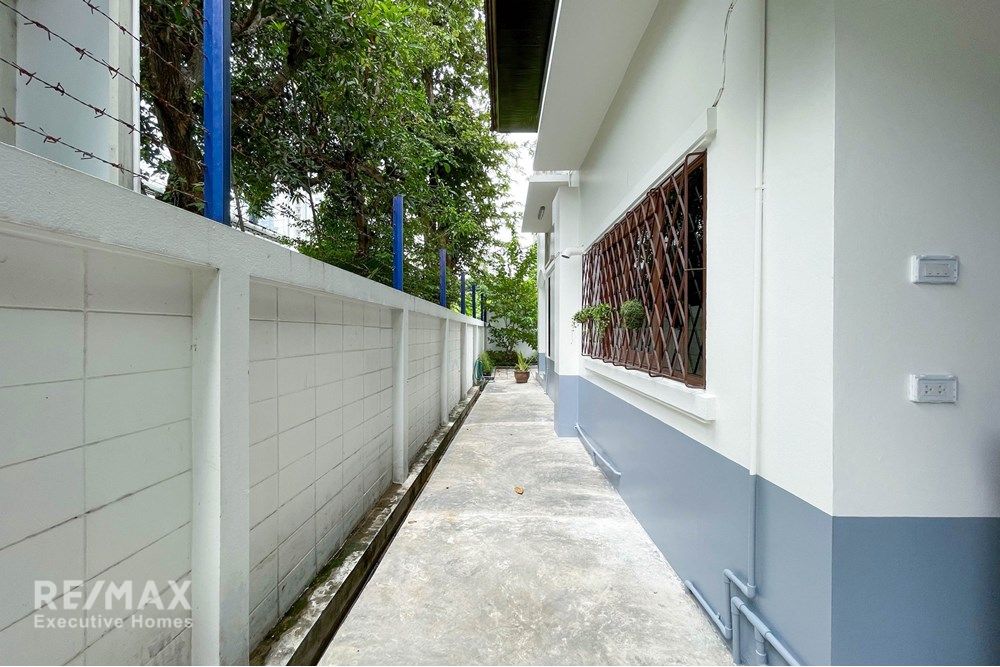 4BR Detached House for Rent Near BTS Thonglor, Sukhumvit - Pet Friendly 34