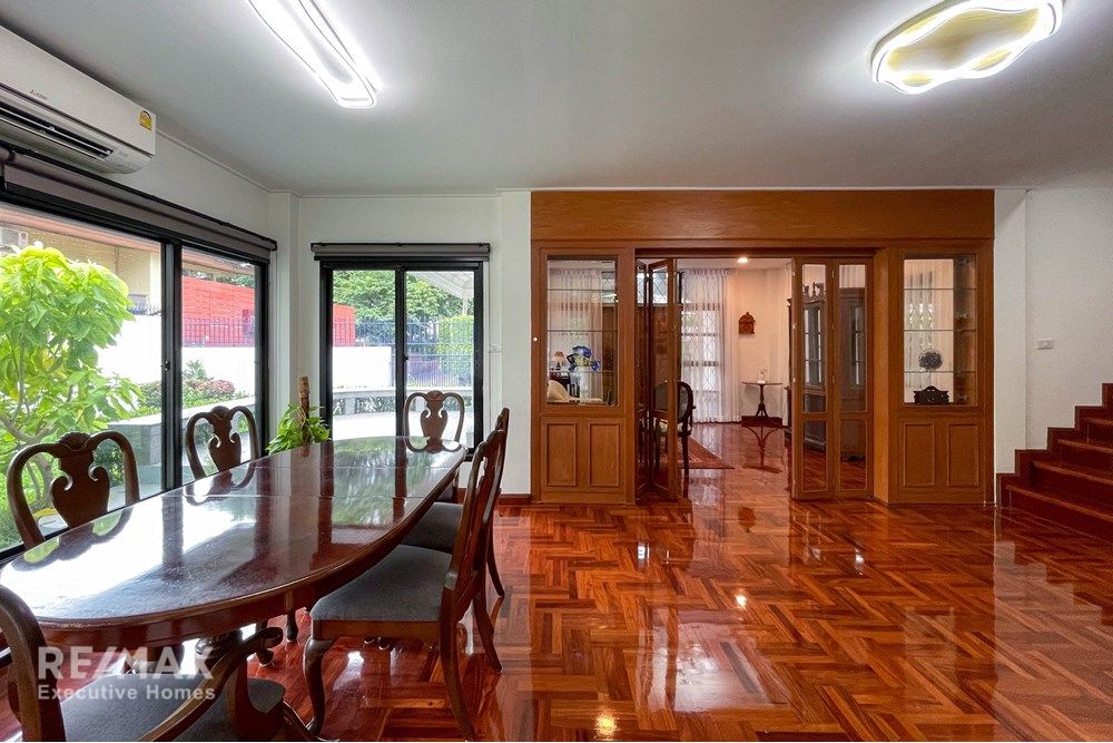 4BR Detached House for Rent Near BTS Thonglor, Sukhumvit - Pet Friendly 4