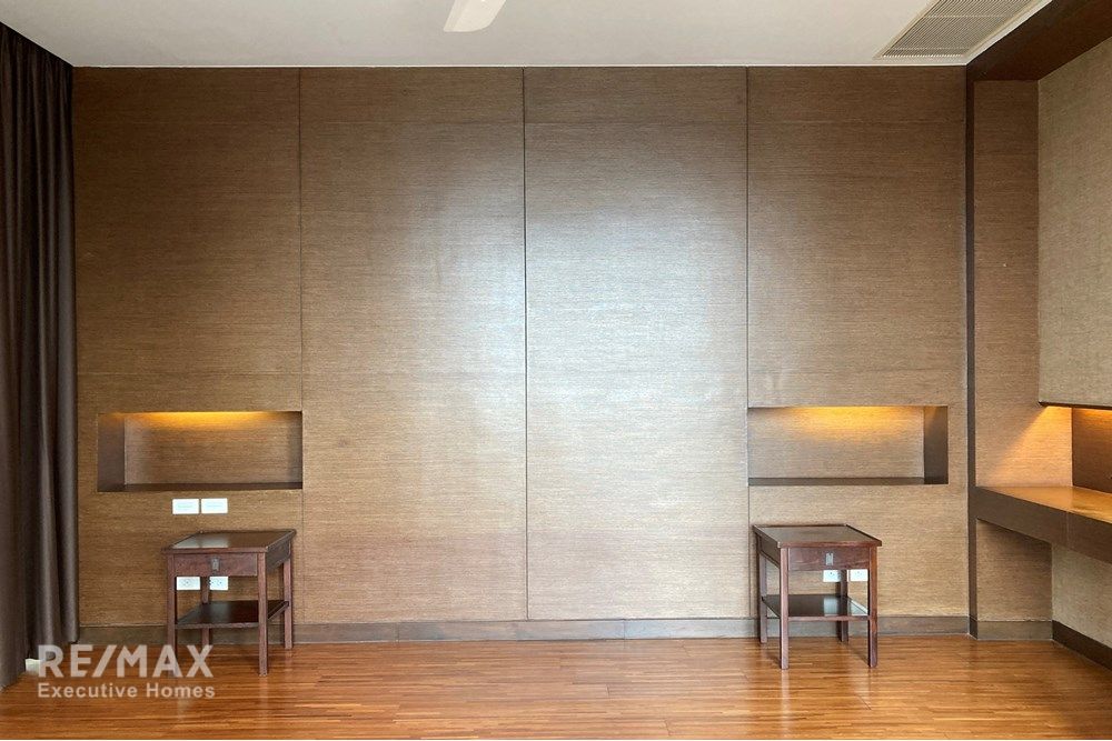 Rent 300K | Palatial 550sqm Duplex Sky Villa | Thonglor BTS | 4+1 BR 51