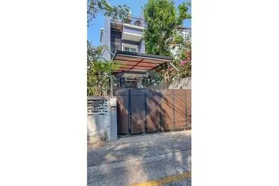 charming-3-bed-townhouse-for-rent-with-private-yard-in-thonglor-sukhumvit-55-small-pet-allowed-920071049-794