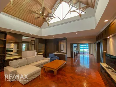 spacious-4-bedroom-condo-for-rent-near-bts-asoke-pet-friendly-in-sukhumvit-21-920071049-805