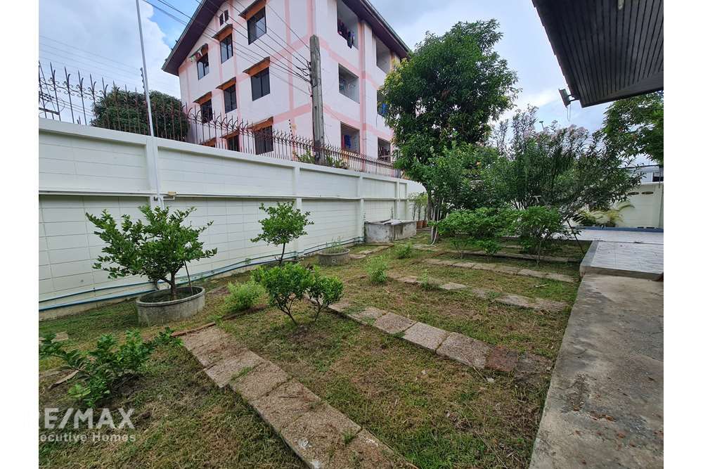 Spacious 4-Bedroom Home Near Suanluang Rama 9 Park & Paradise Park Mall 11