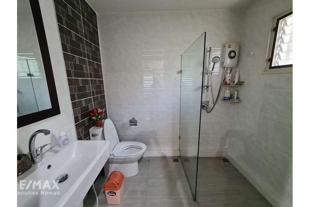 Spacious 4-Bedroom Home Near Suanluang Rama 9 Park & Paradise Park Mall 17