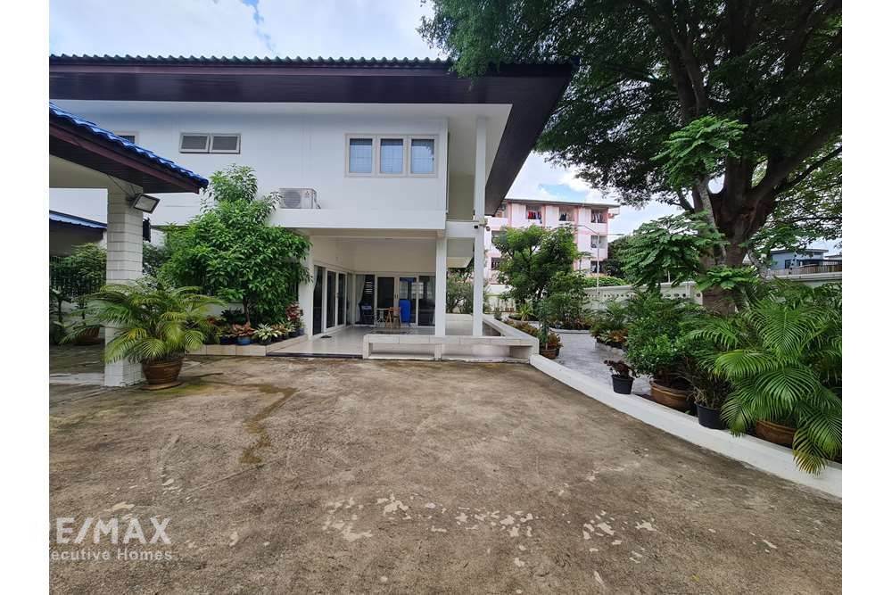 Spacious 4-Bedroom Home Near Suanluang Rama 9 Park & Paradise Park Mall 7