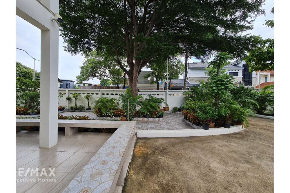 Spacious 4-Bedroom Home Near Suanluang Rama 9 Park & Paradise Park Mall 8