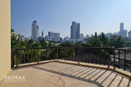 spacious-3-bedroom-duplex-condo-with-large-balcony-in-phromphong-920071054-537