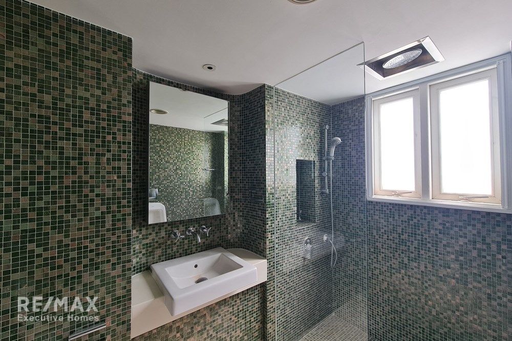 素坤逸1到71巷公寓250.41平方米3室3卫出售 14