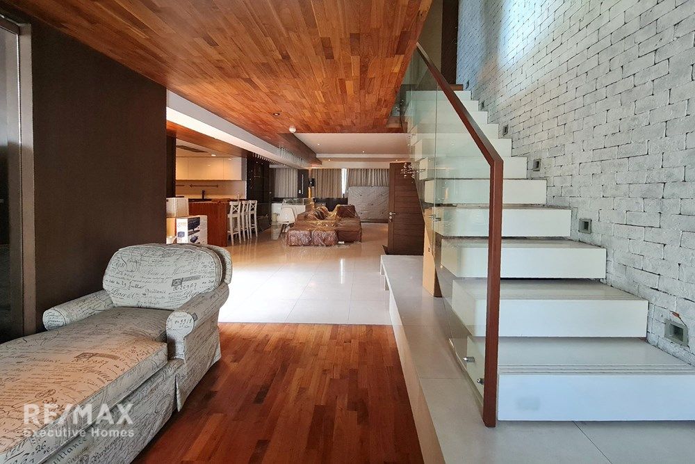 素坤逸1到71巷公寓250.41平方米3室3卫出售 2