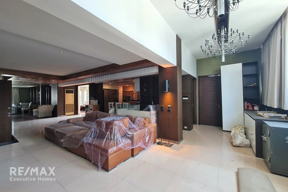 素坤逸1到71巷公寓250.41平方米3室3卫出售 4