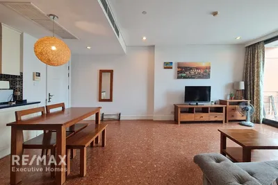 pet-friendly-2-bedroom-condo-with-open-city-view-near-emsphere-920071054-610