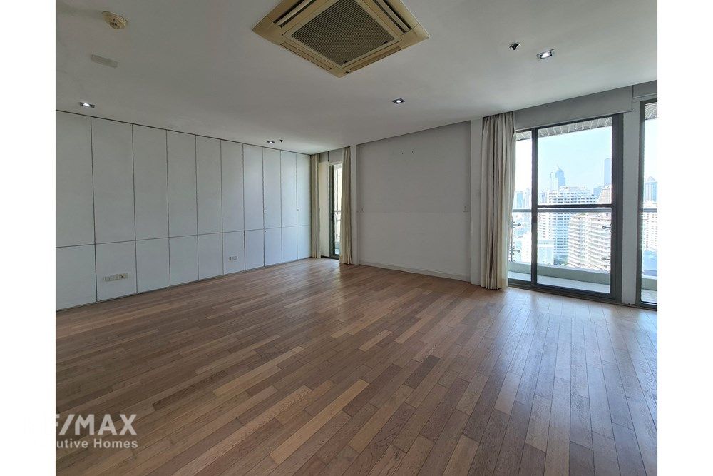 Pet-Friendly Condo at The Lakes – Full Park View & Huge Balcony, 5 Mins Walk to BTS Asok 15